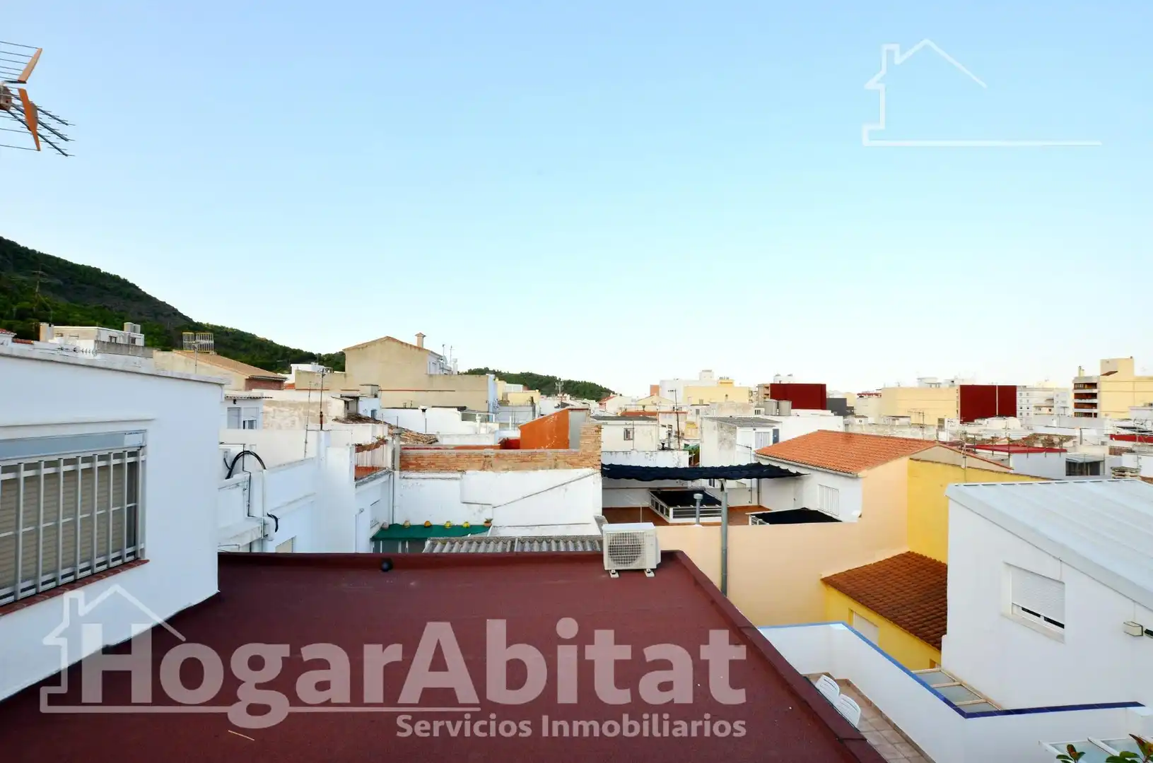 Vista exterior de Casa o chalet en venta en Tavernes de la Valldigna con Aire acondicionado, Terraza y Amueblado