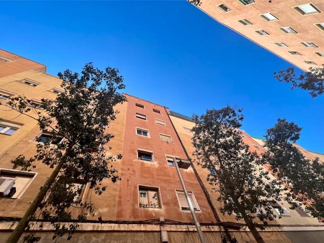 Piso en Venta en Carrer del Cadí en El Turó de la Peira