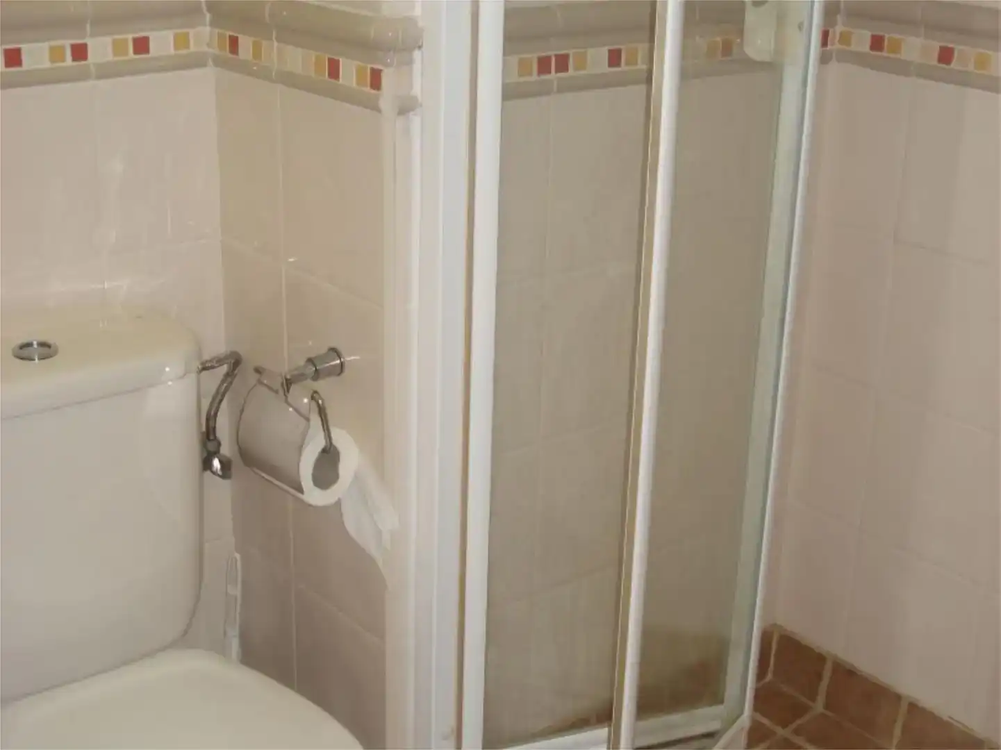 Badezimmer von Wohnungen zur Miete in Rota mit Privatgarten, Möbliert und Balkon