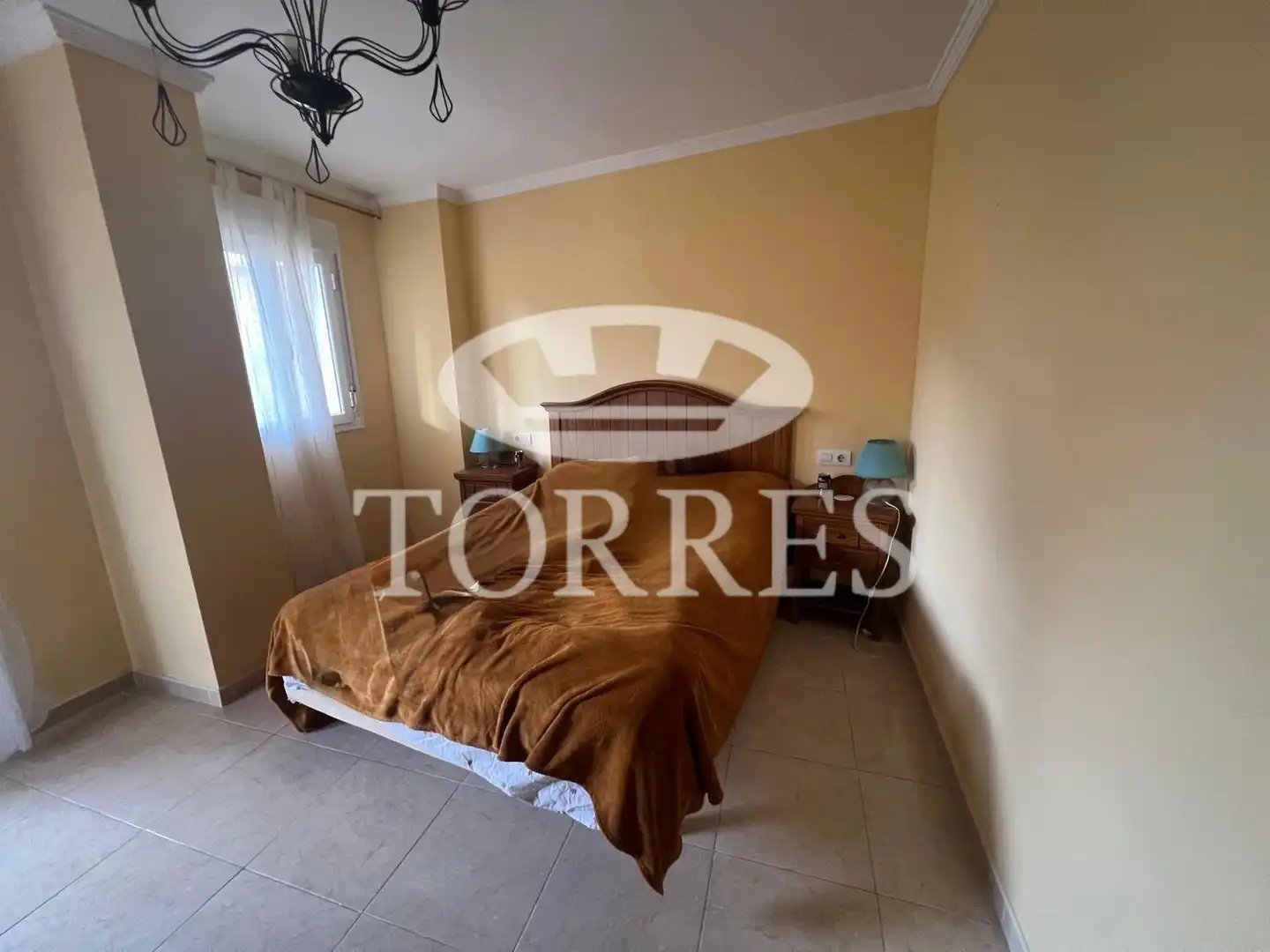 Bedroom of Flat for sale in Fuengirola  with Air Conditioner, Terrace and Storage room