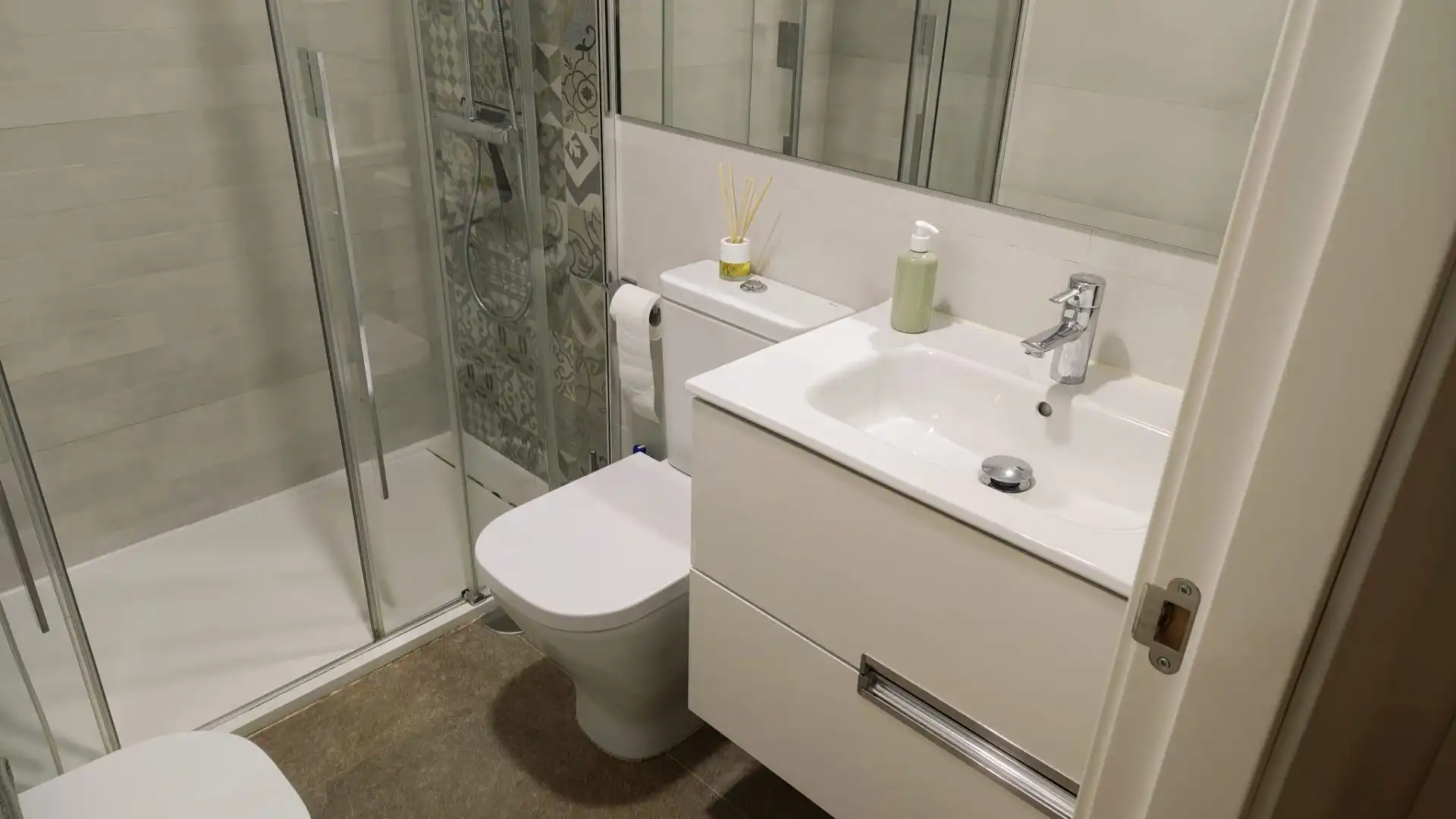 Baño de Piso de alquiler en Puertollano con Aire acondicionado, Calefacción y Amueblado