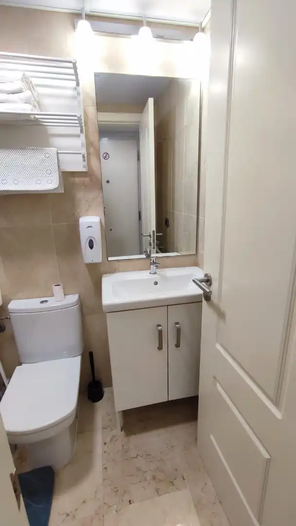 Baño de Ático de alquiler en Benalmádena con Aire acondicionado, Terraza y Trastero