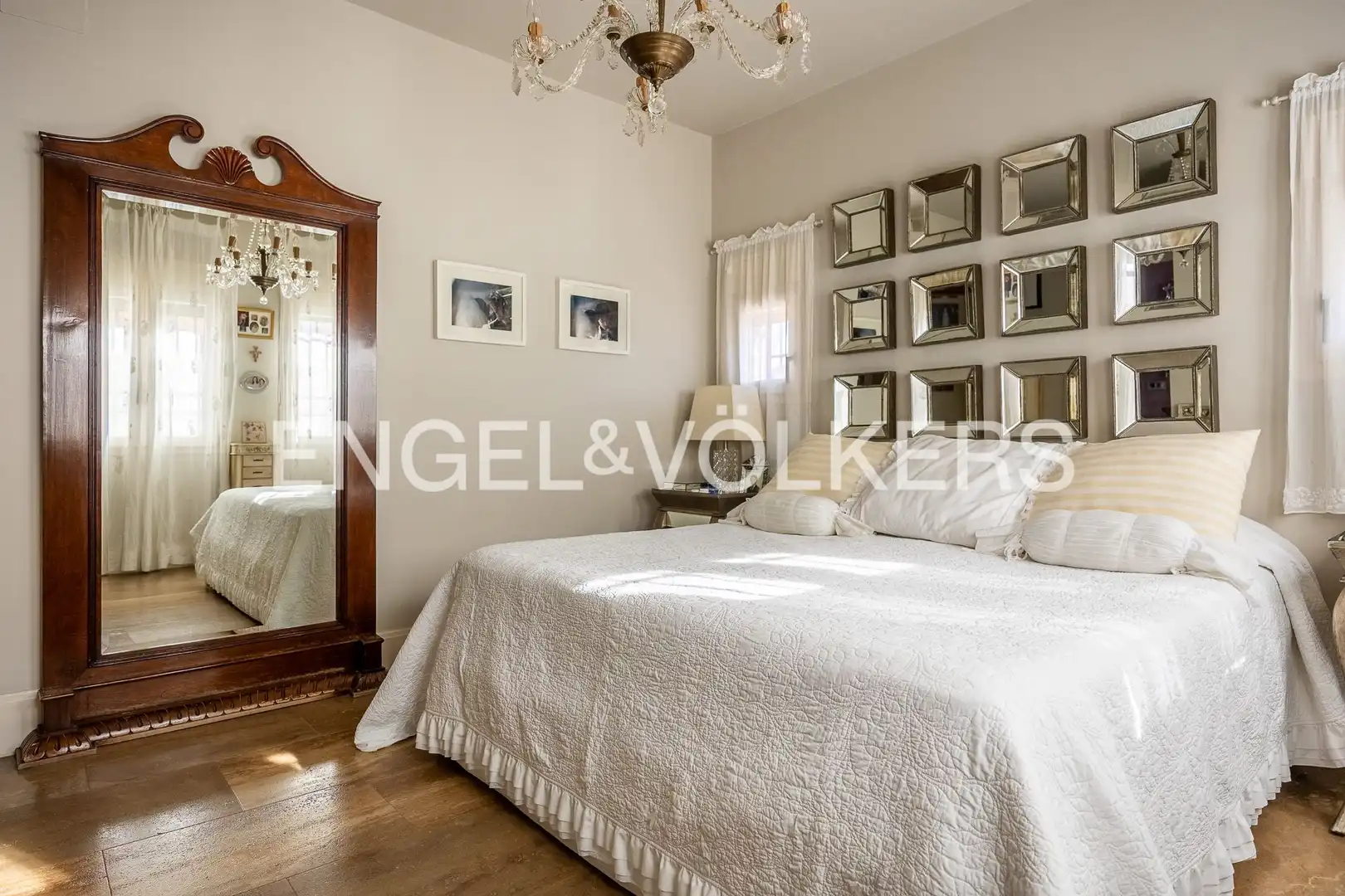 Bedroom of Detached homes for sale in Sevilla  with Air Conditioner, Heating and Storage room