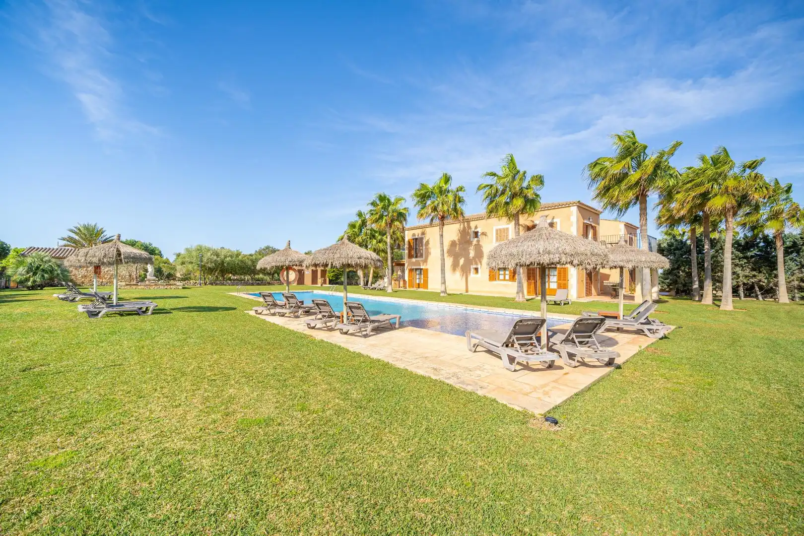 Jardín de Edificio en venta en Ses Salines con Piscina comunitaria