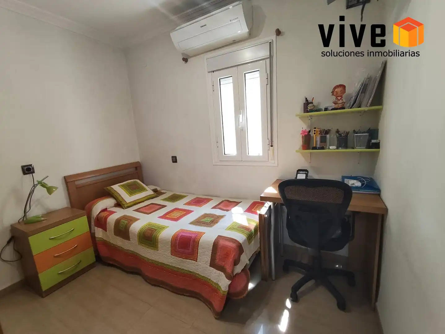 Bedroom of Flat for sale in Sevilla  with Air Conditioner