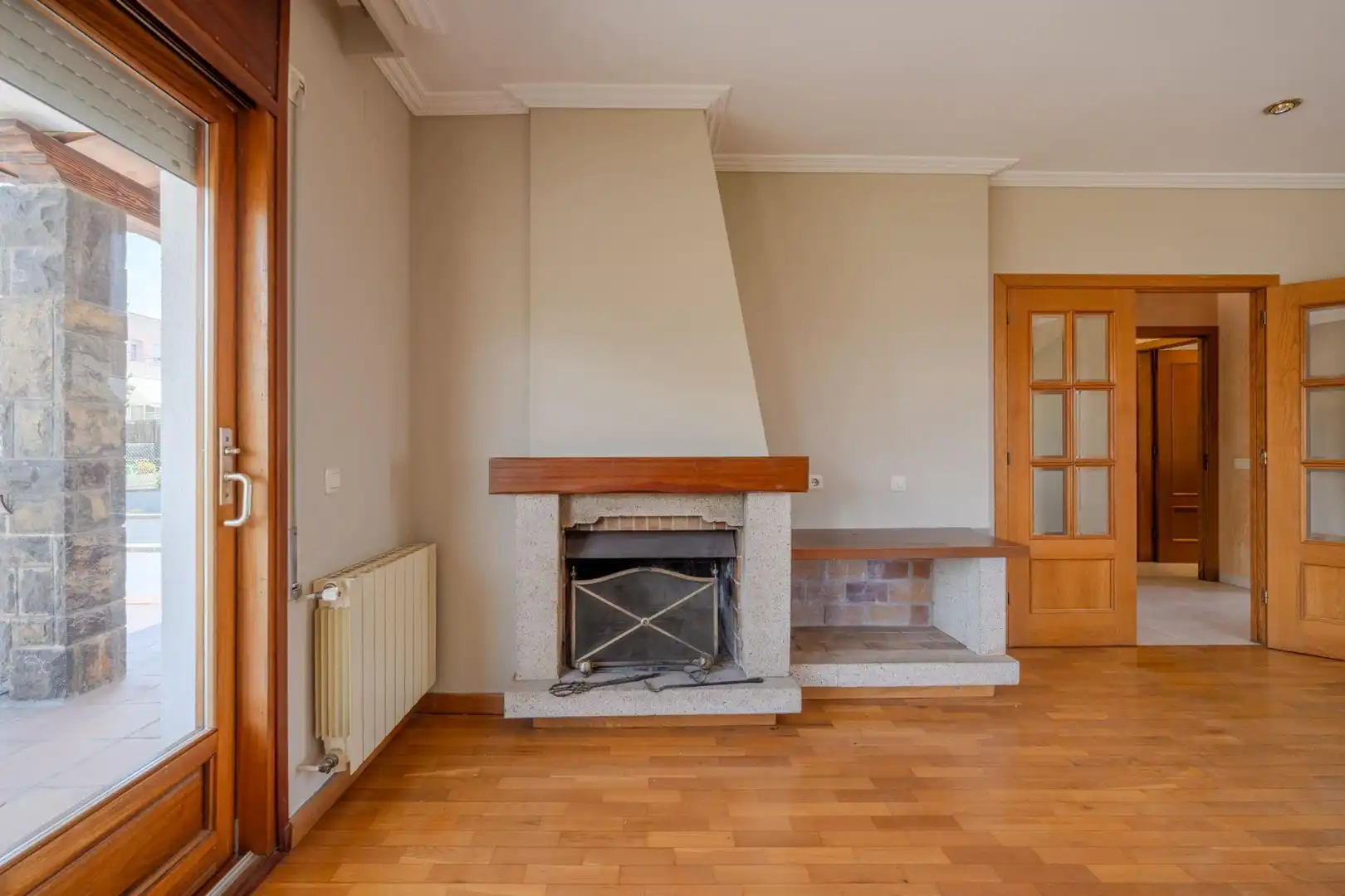 Living room of Houses for rent in Girona  with Air Conditioner, Heating and Private garden