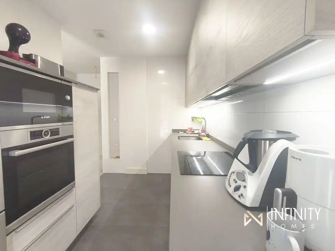 Küche von Wohnung zur Miete in Bilbao  mit Heizung, Terrasse und Balkon