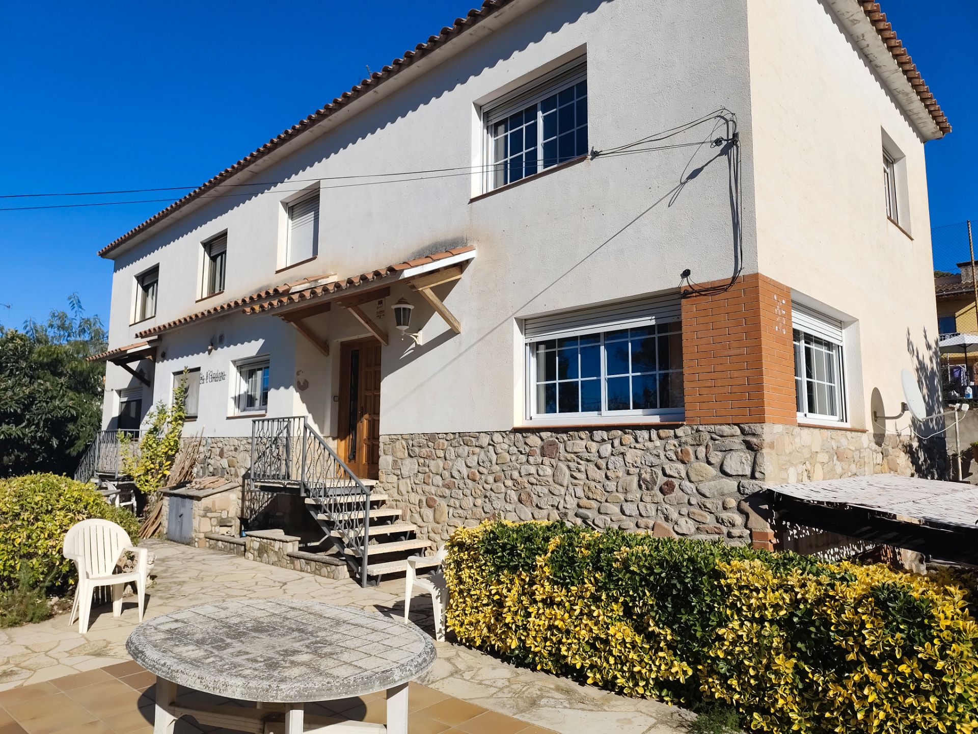 Exterior view of Single-family semi-detached for sale in L'Ametlla del Vallès  with Heating, Private garden and Terrace