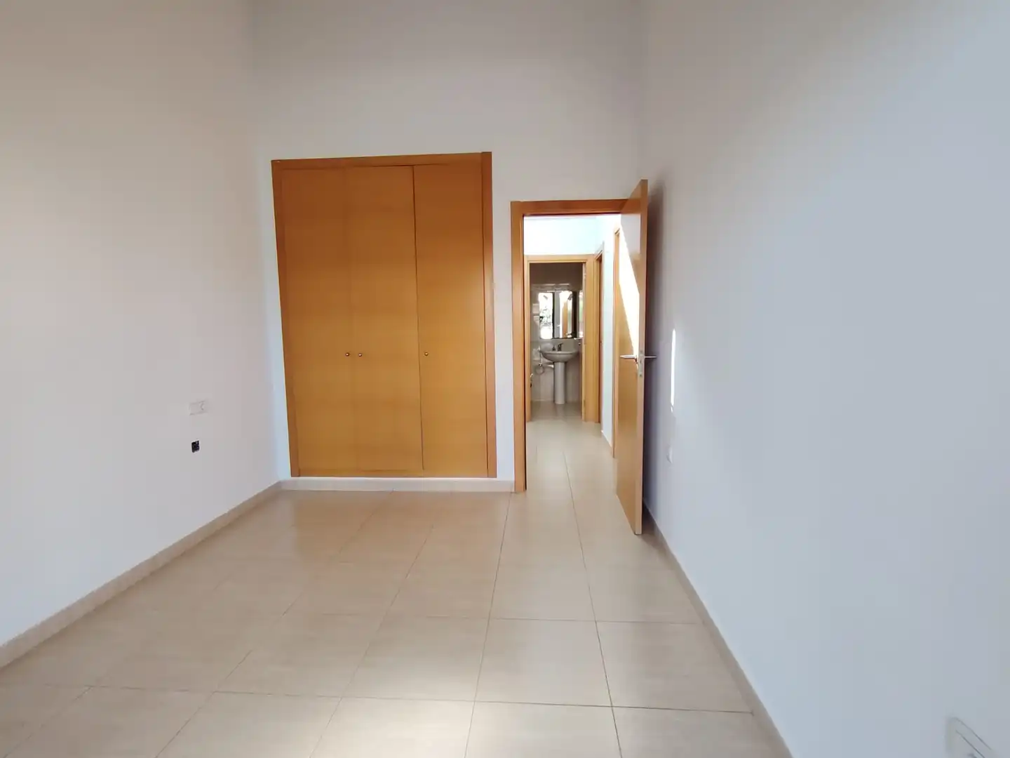 Einfamilien-Reihenhaus zum Verkauf in Oropesa del Mar / Orpesa mit Terrasse, Abstellraum und Ofen