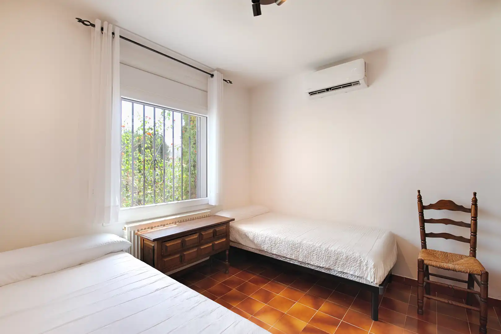 Bedroom of Houses for sale in Empuriabrava  with Air Conditioner and Private garden
