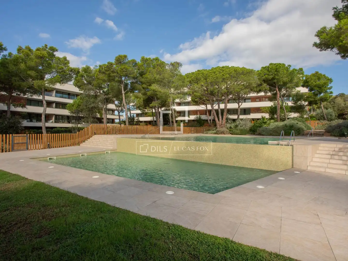 Swimming pool of Flat for sale in Palamós  with Air Conditioner, Heating and Private garden