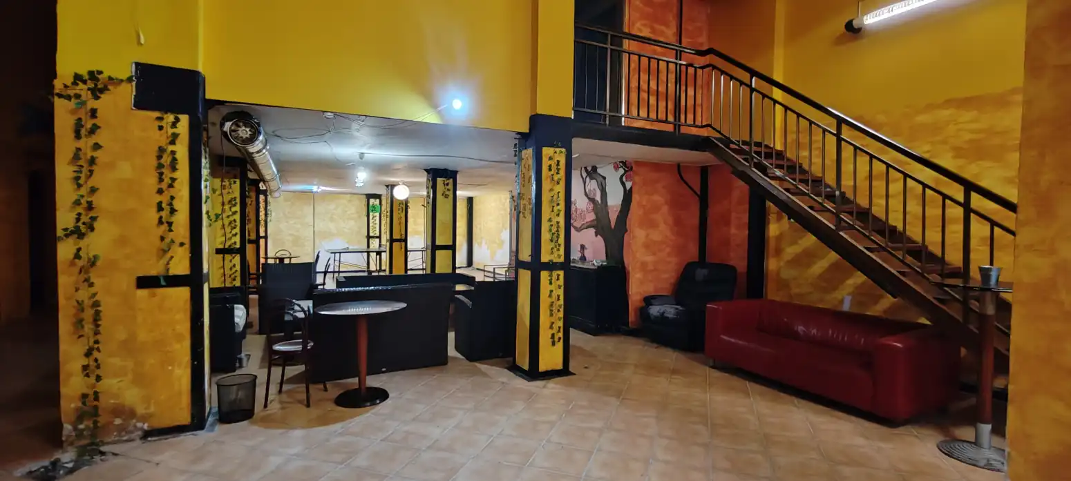 Local comercial en alquiler en Santander - CALLE CASTILLA HERMIDA