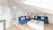 Wohnzimmer von Dachboden miete in  Madrid Capital mit Klimaanlage, Heizung und Möbliert
