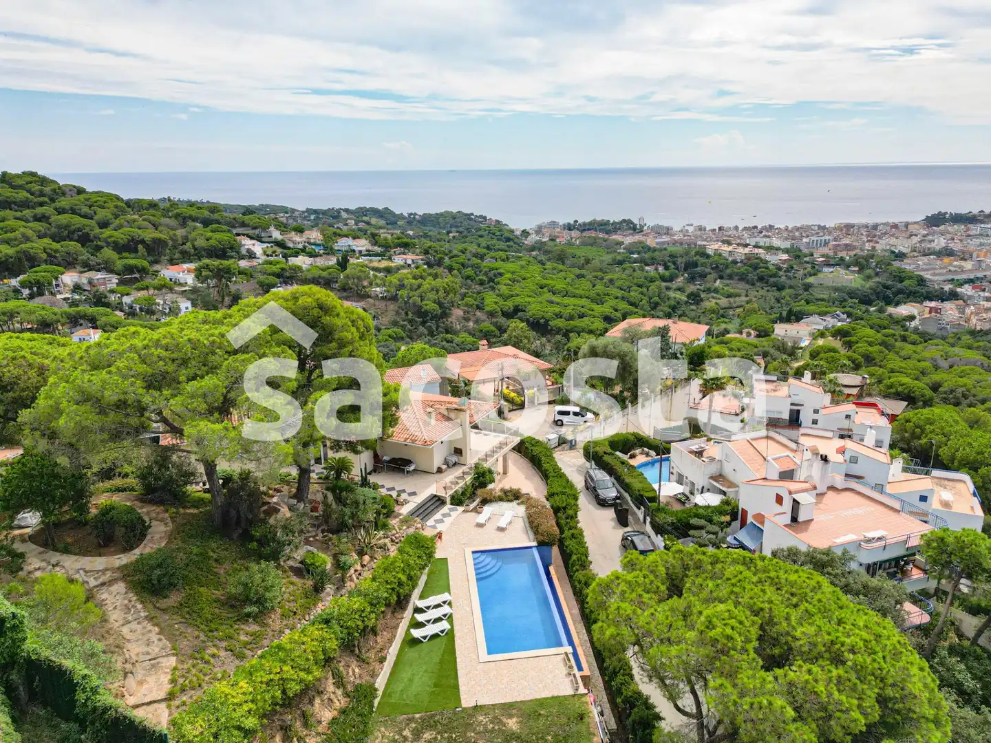 Außenansicht von Haus oder Chalet zum Verkauf in Lloret de Mar mit Klimaanlage, Heizung und Privatgarten