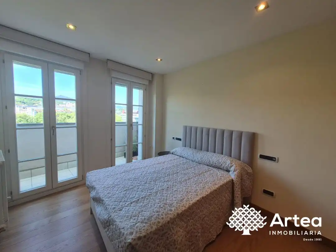 Habitación de Piso de alquiler en Bilbao  con Calefacción, Jardín privado y Horno
