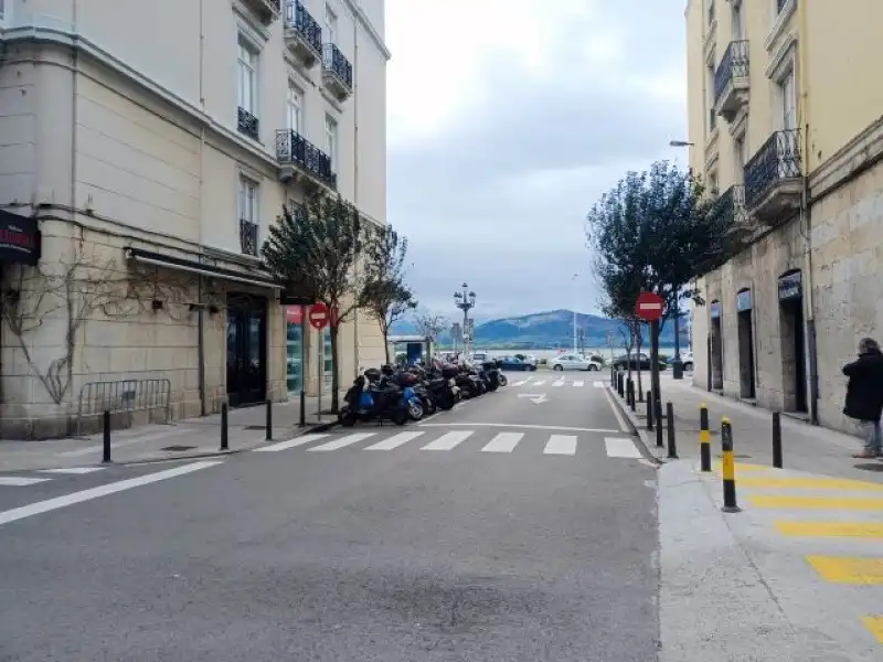 Vista exterior de Local en venta en Santander con Calefacción