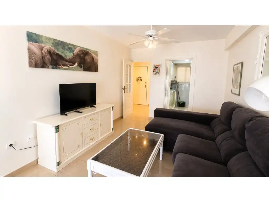 Flat for rent in Calle Ibiza, Levante Alto