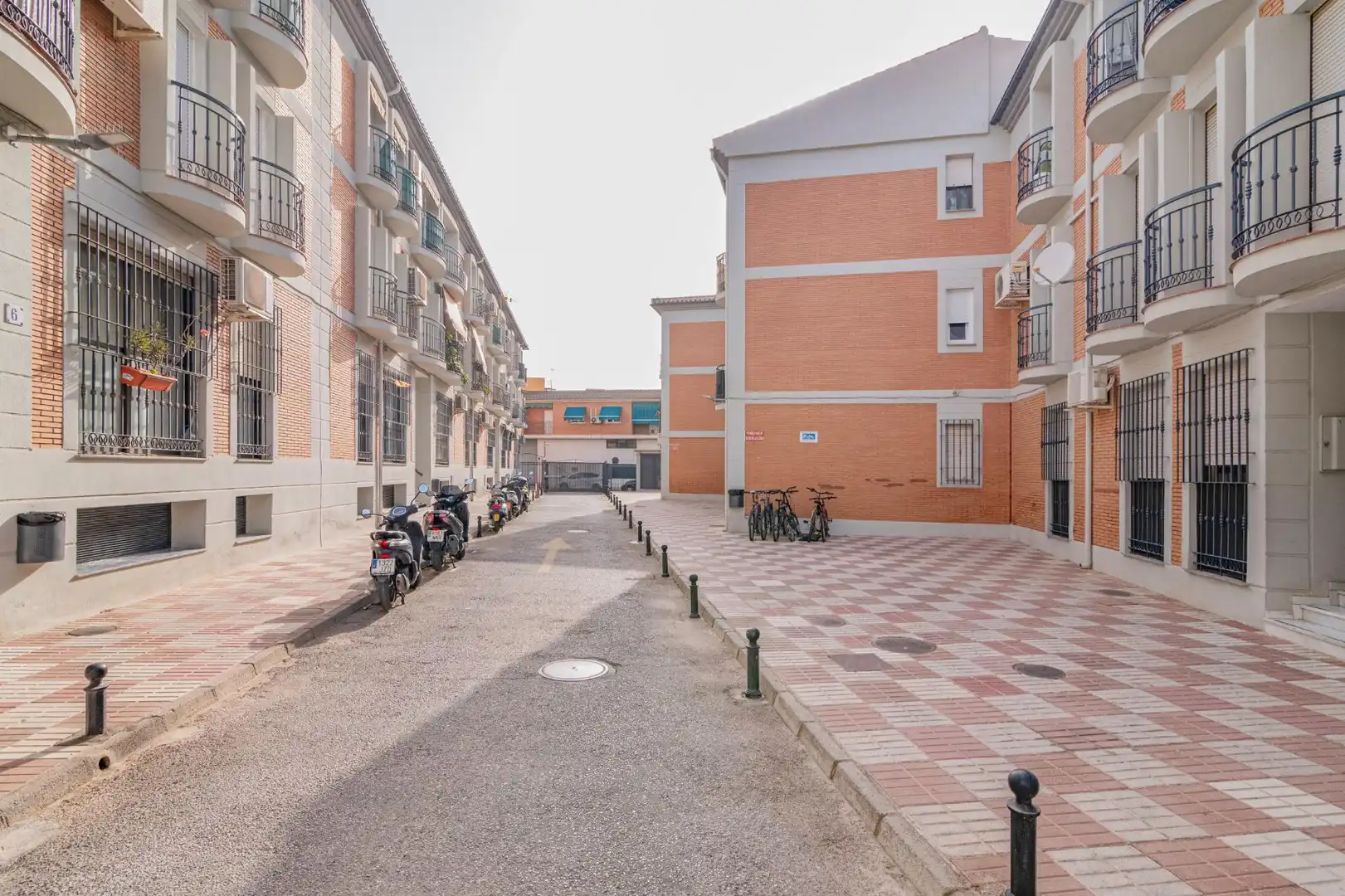 Vista exterior de Piso en venta en Armilla con Balcón