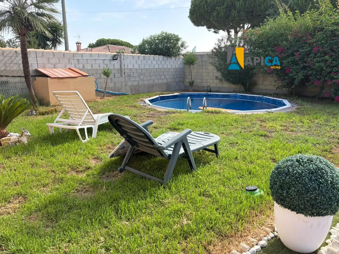 Jardí de Casa o xalet en venda en Chiclana de la Frontera amb Terrassa, Traster i Piscina