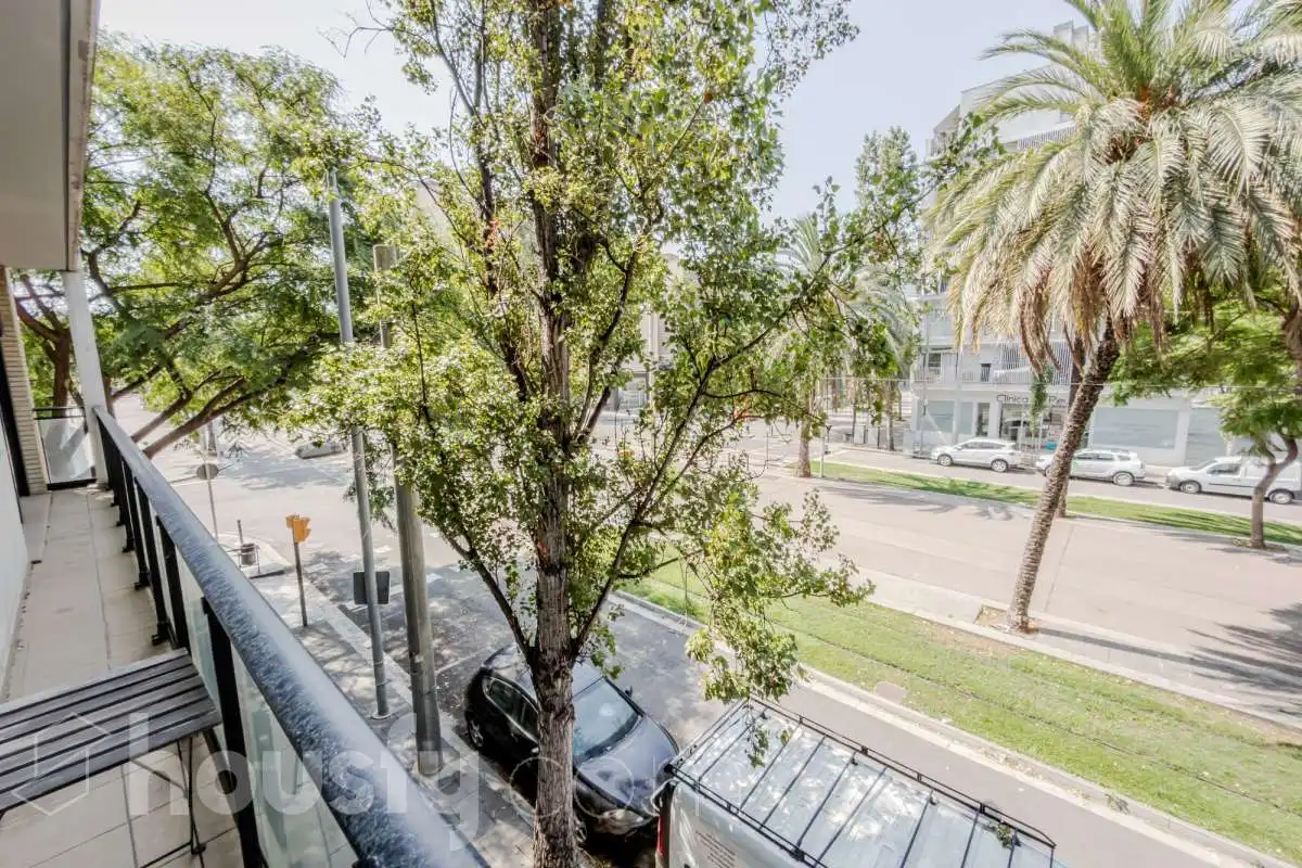 Vista exterior de Pis en venda en Sant Adrià de Besòs amb Aire condicionat, Calefacció i Parquet