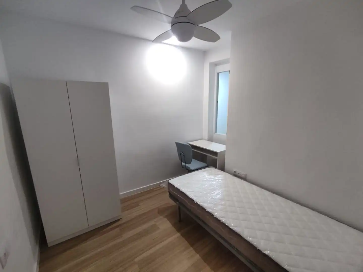 Schlafzimmer von Wohnung zur Miete in Jaén mit Heizung