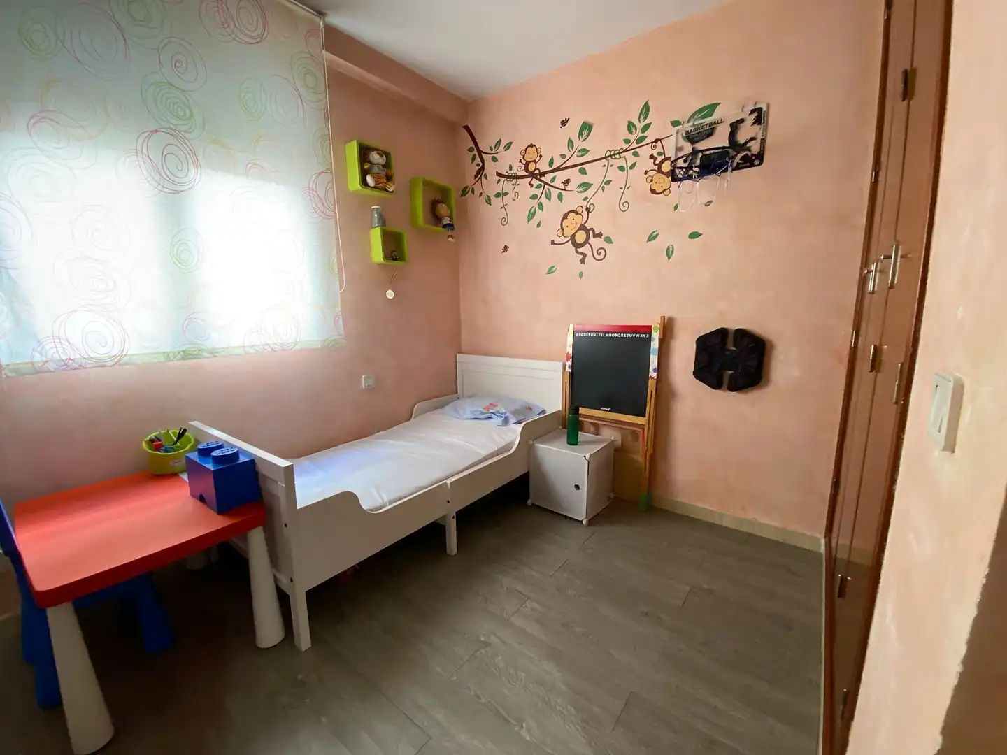 Bedroom of Flat for sale in Parla  with Heating, Private garden and Furnished