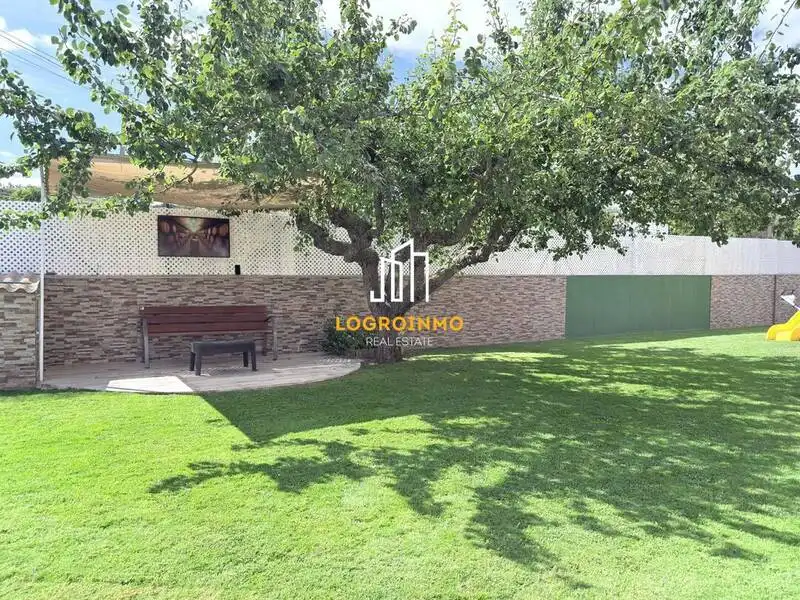 Jardín de Casa o chalet en venta en El Redal con Calefacción, Trastero y Piscina
