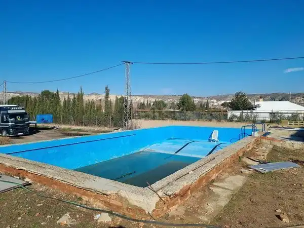 Piscina de Casa o xalet en venda en Zaragoza amb Aire condicionat, Calefacció i Jardí privat