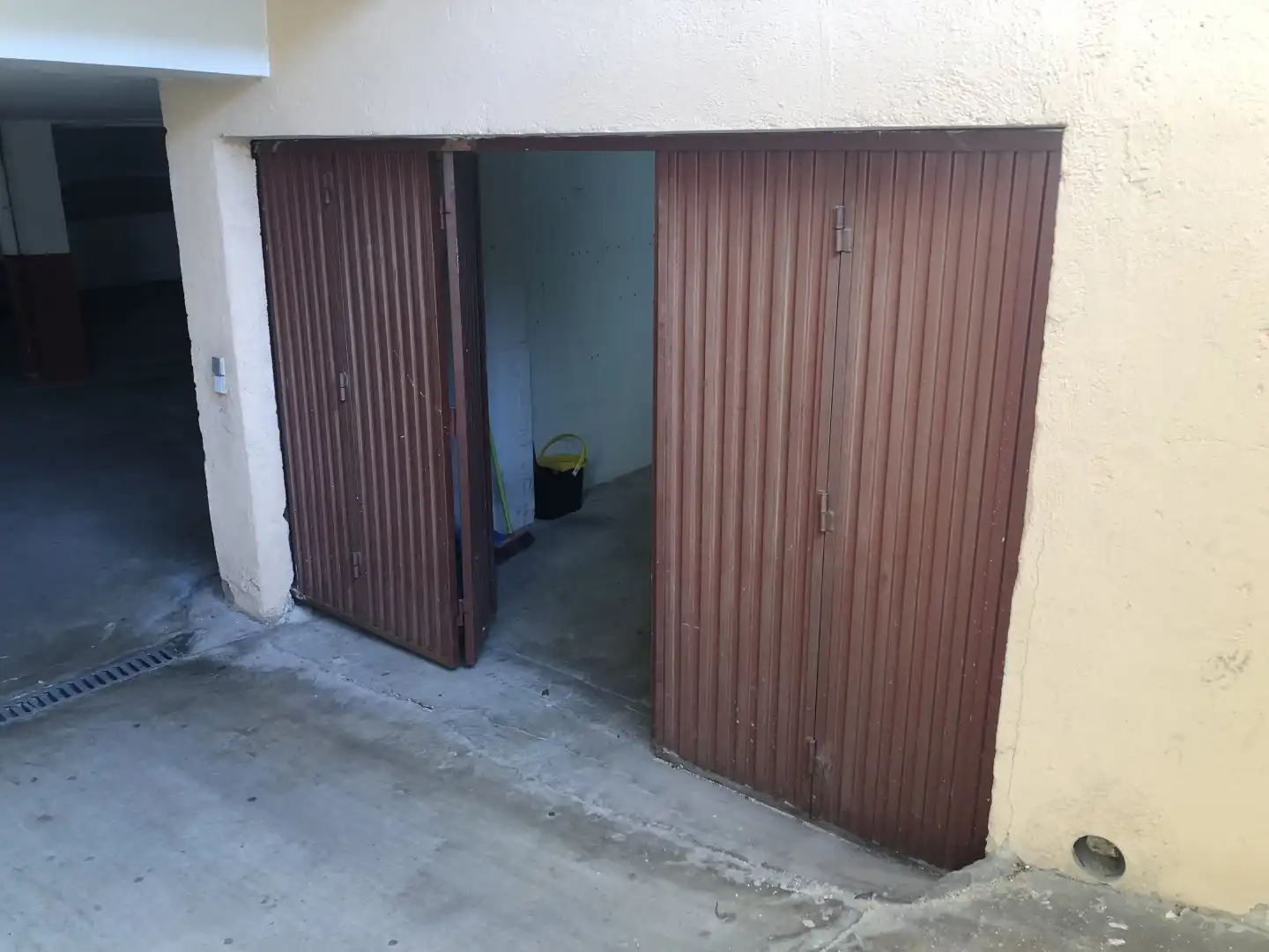 Parking de Local en venta en La Lastrilla 