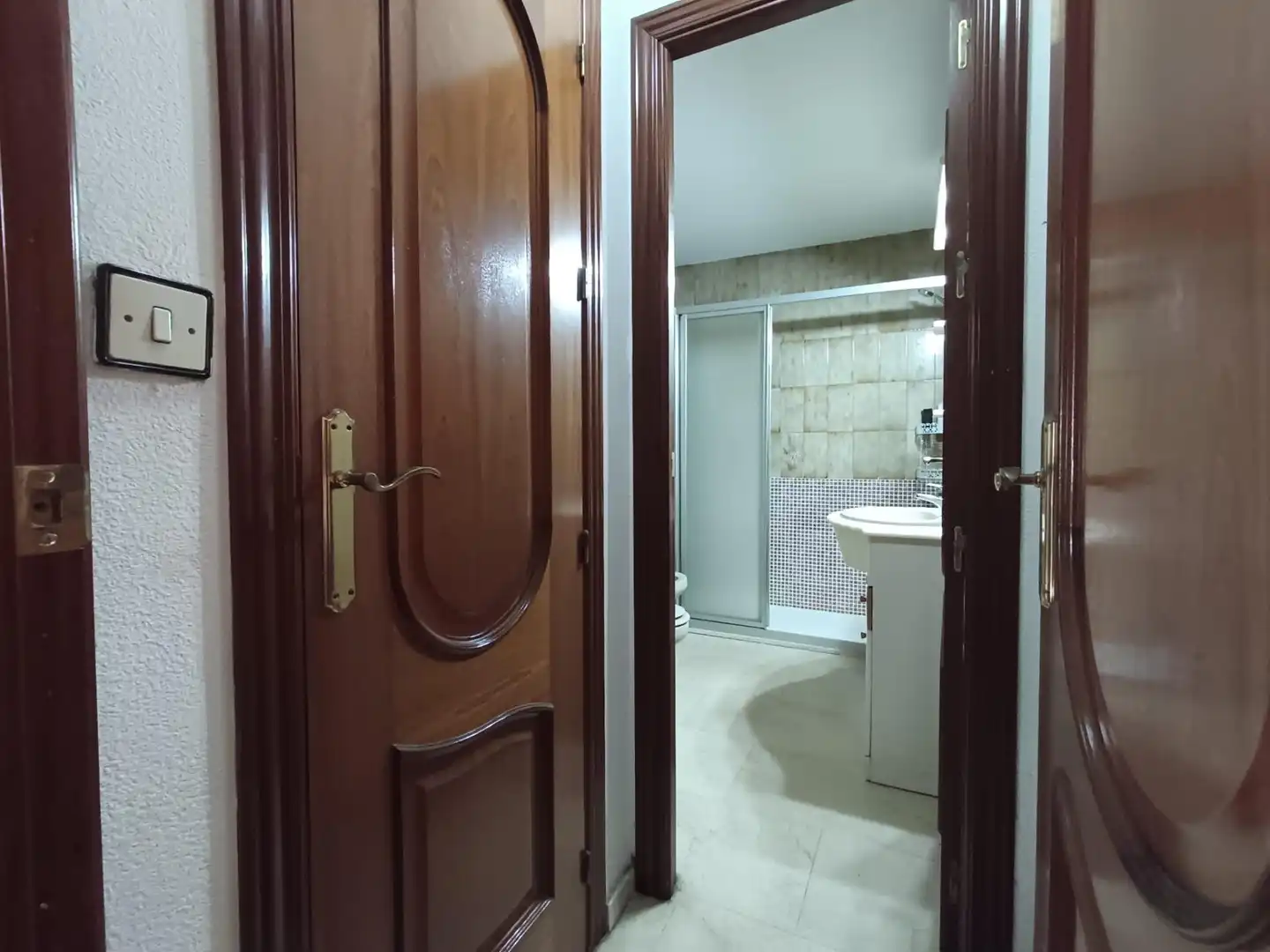 Bathroom of Flat for sale in Córdoba  with Air Conditioner, Terrace and Storage room