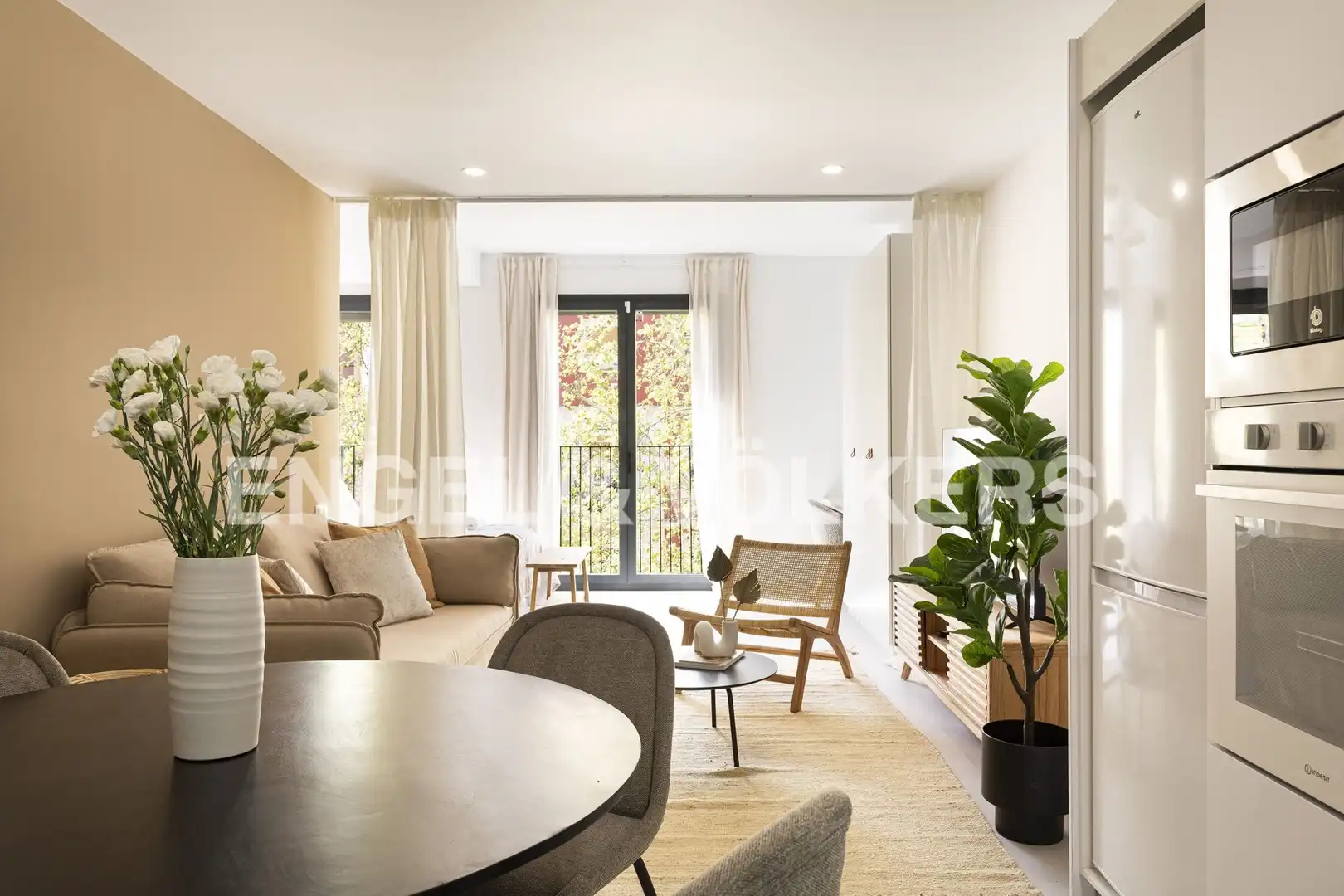 Sala de estar de Piso de alquiler en Barcelona con Aire acondicionado, Calefacción y Amueblado