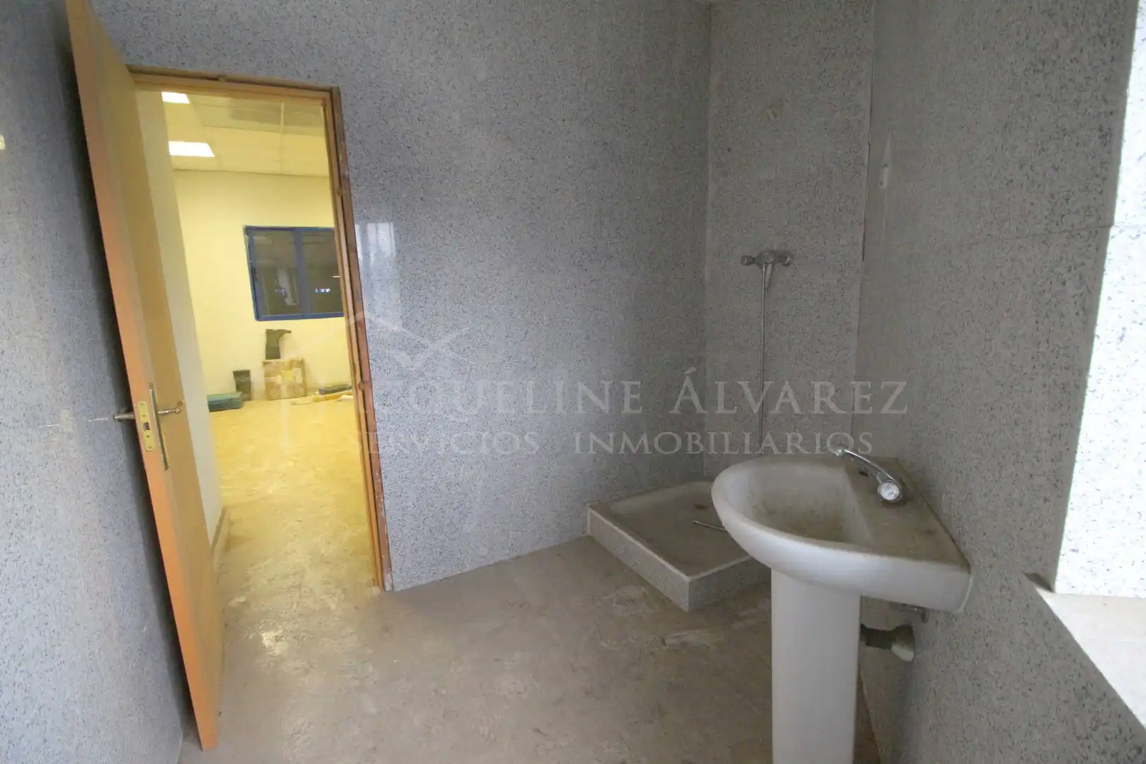Nave industrial en venta en Pintores - Ferial