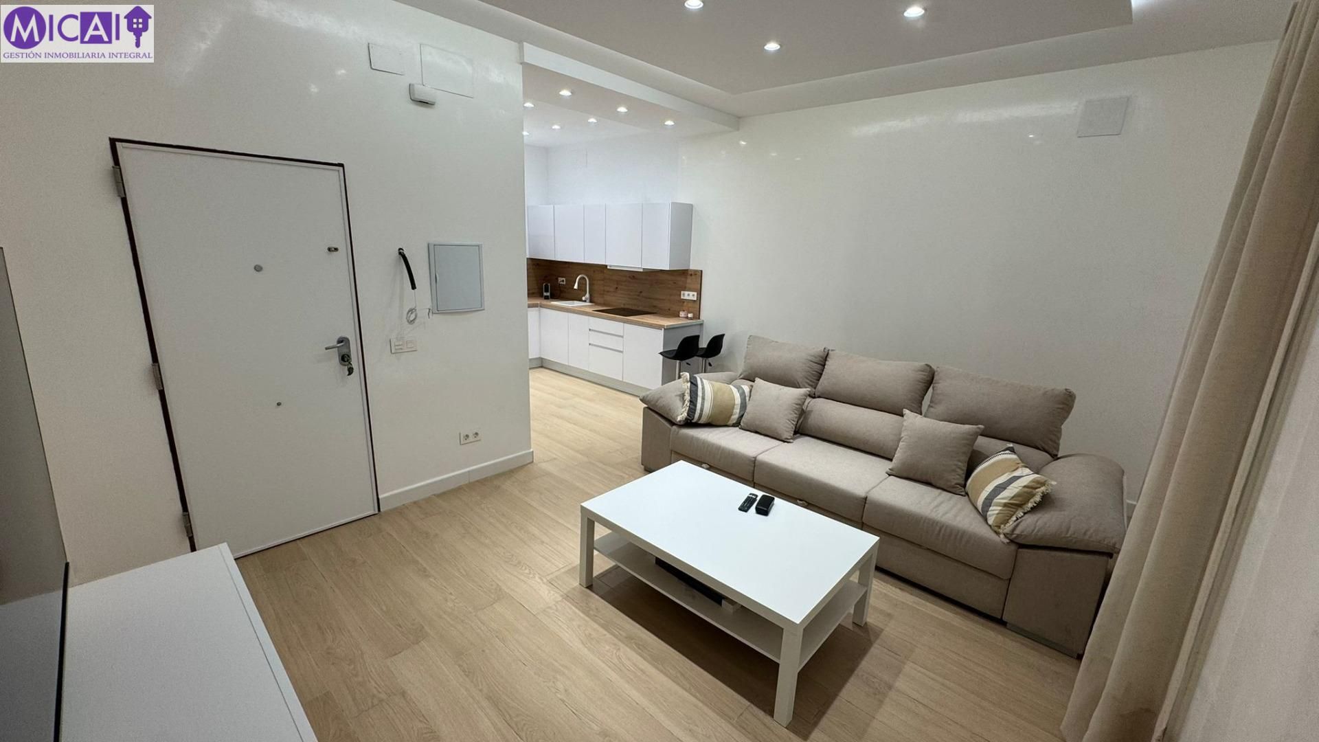 Living room of Planta baja for sale in  Cádiz Capital  with Air Conditioner, Storage room and Furnished