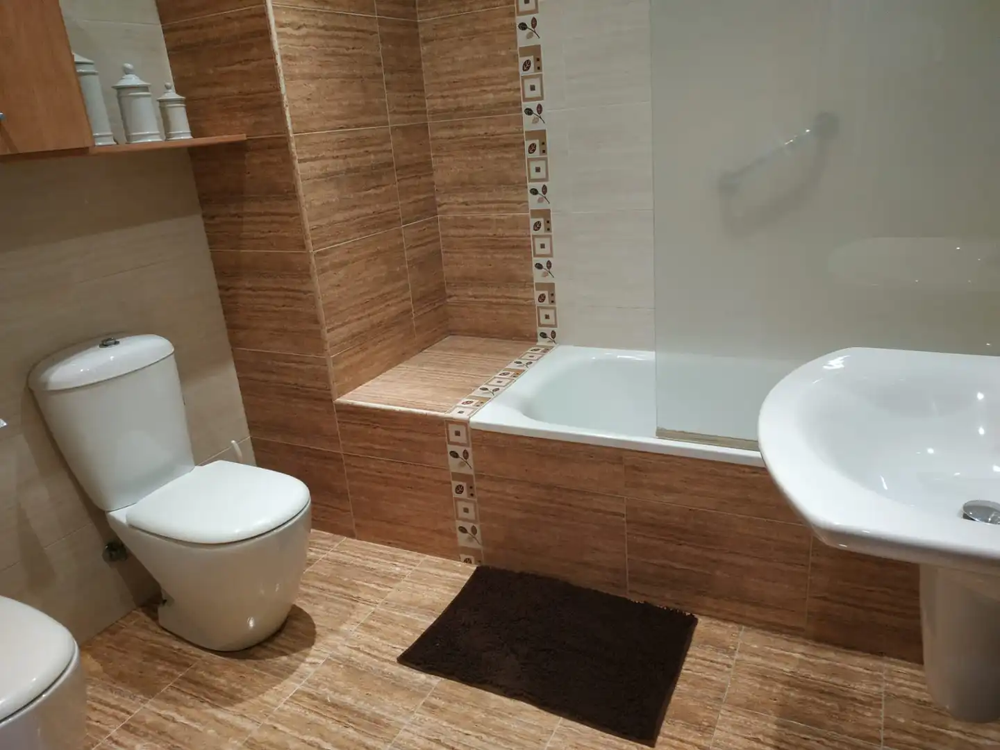 Baño de Piso de alquiler en Valencia con Amueblado, Horno y Lavadora