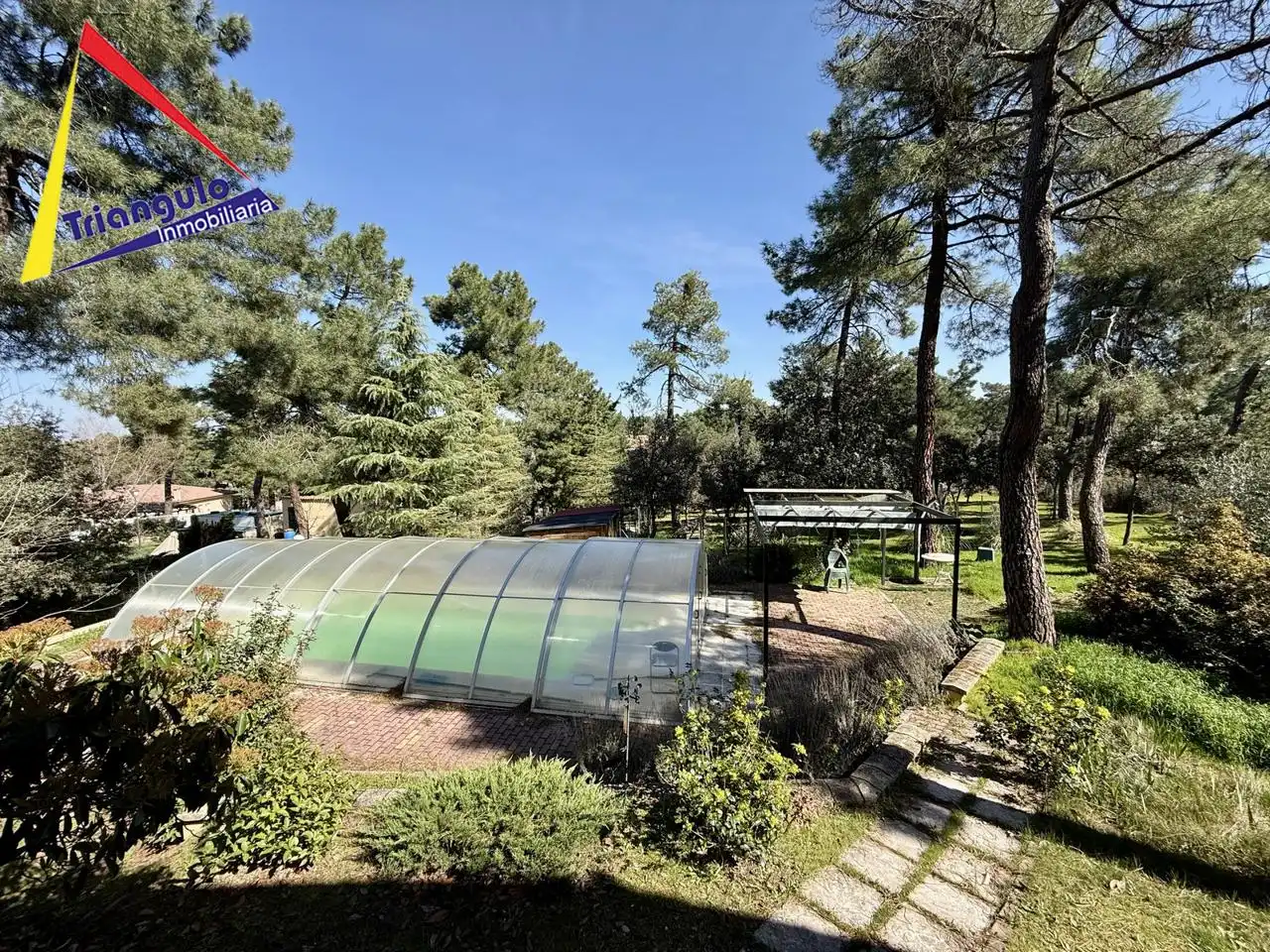 Jardín de Casa o chalet en venta en Marugán con Aire acondicionado, Calefacción y Jardín privado