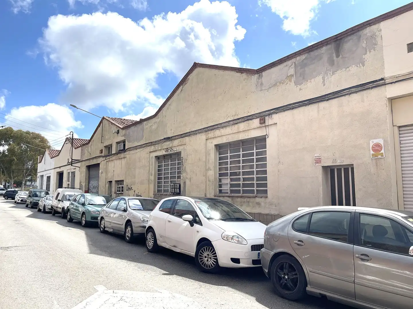 Exterior view of Industrial buildings for rent in Sabadell
