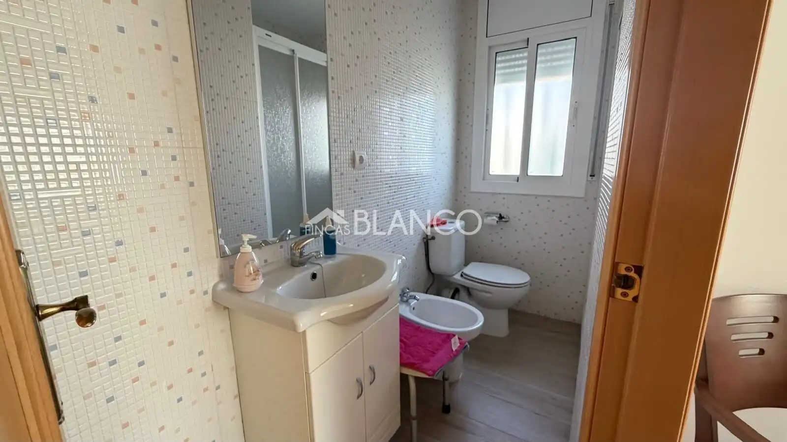 Bathroom of Houses for sale in Piera  with Air Conditioner and Heating