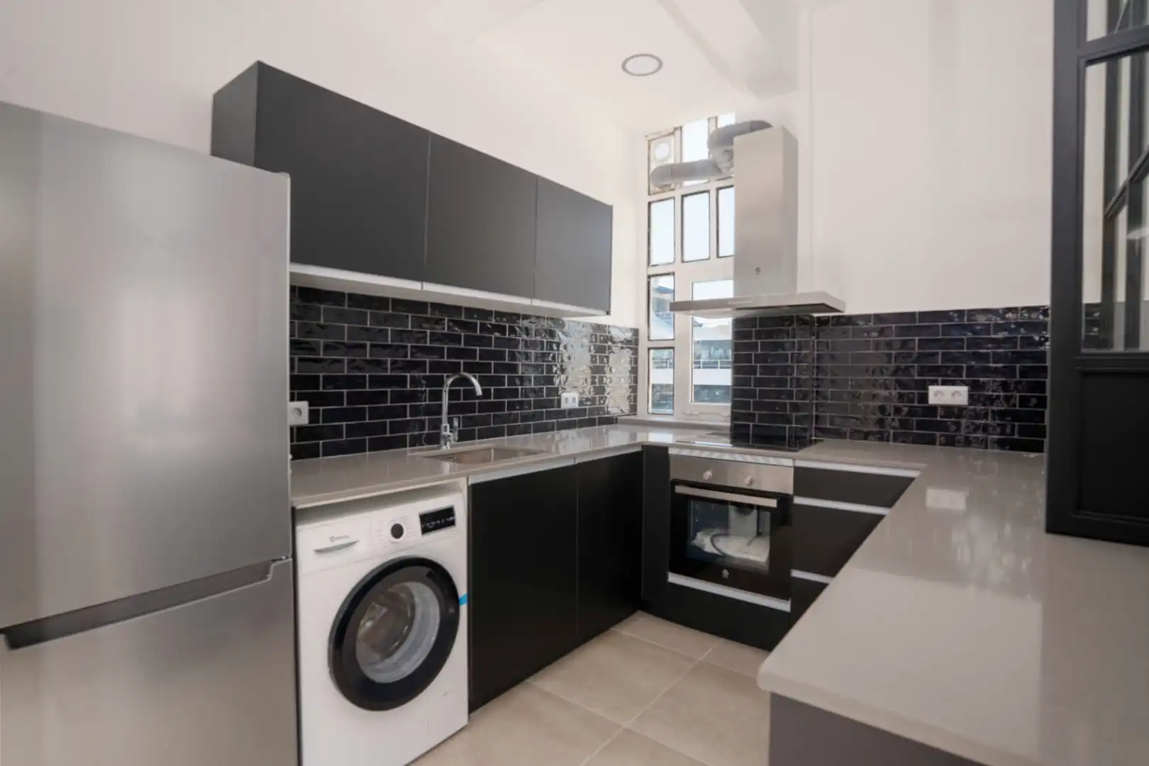 Apartamento con ascensor en alquiler en Passeig de Joan de Borbó, imagen 5
