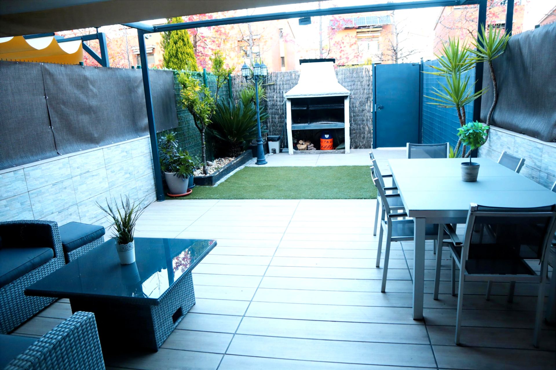 Terrassa de Casa adosada en venda en Santa Perpètua de Mogoda amb Aire condicionat, Calefacció i Jardí privat