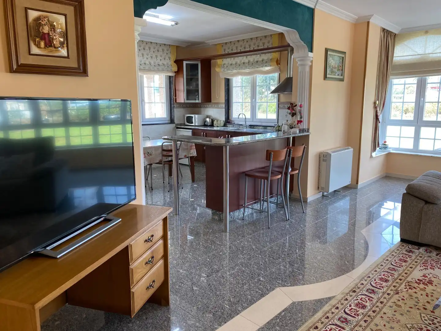 Cocina de Casa o chalet en venta en Foz con Calefacción, Jardín privado y Terraza