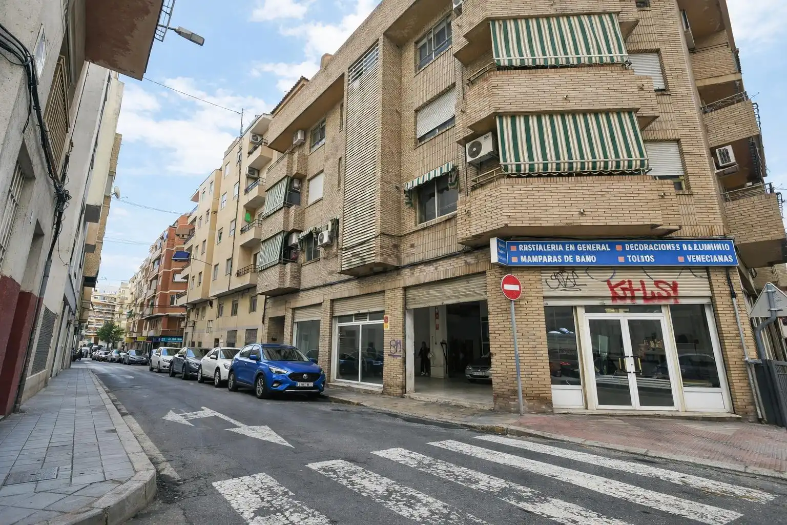 Local comercial de lloguer a Calle de San Salvador