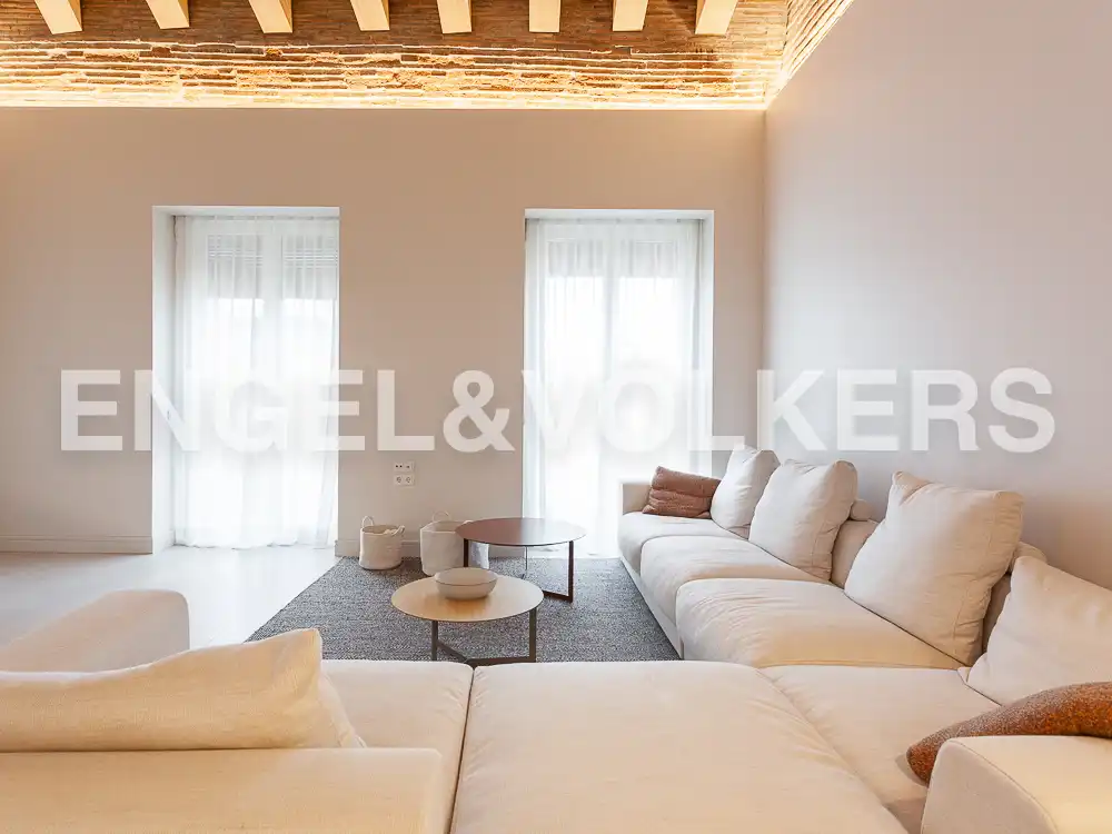 Sala d'estar de Àtic de lloguer en Valencia amb Aire condicionat, Calefacció i Terrassa