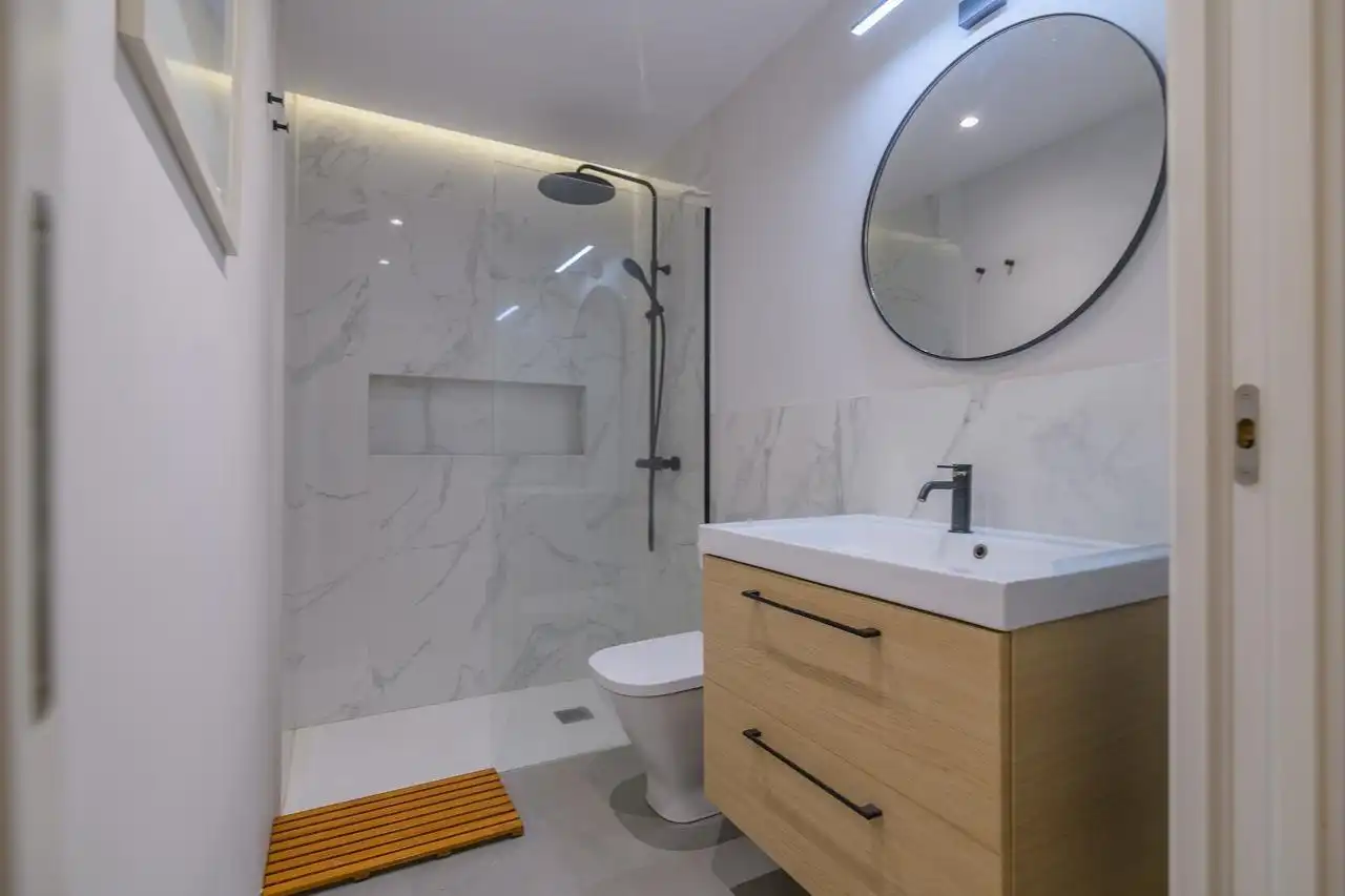 Piso con terraza en venta en Calle del Portal Nou, imagen 17