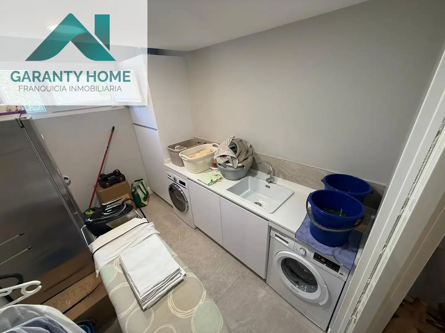 Casa adosada en venta en Layos con Aire acondicionado, Calefacción y Jardín privado