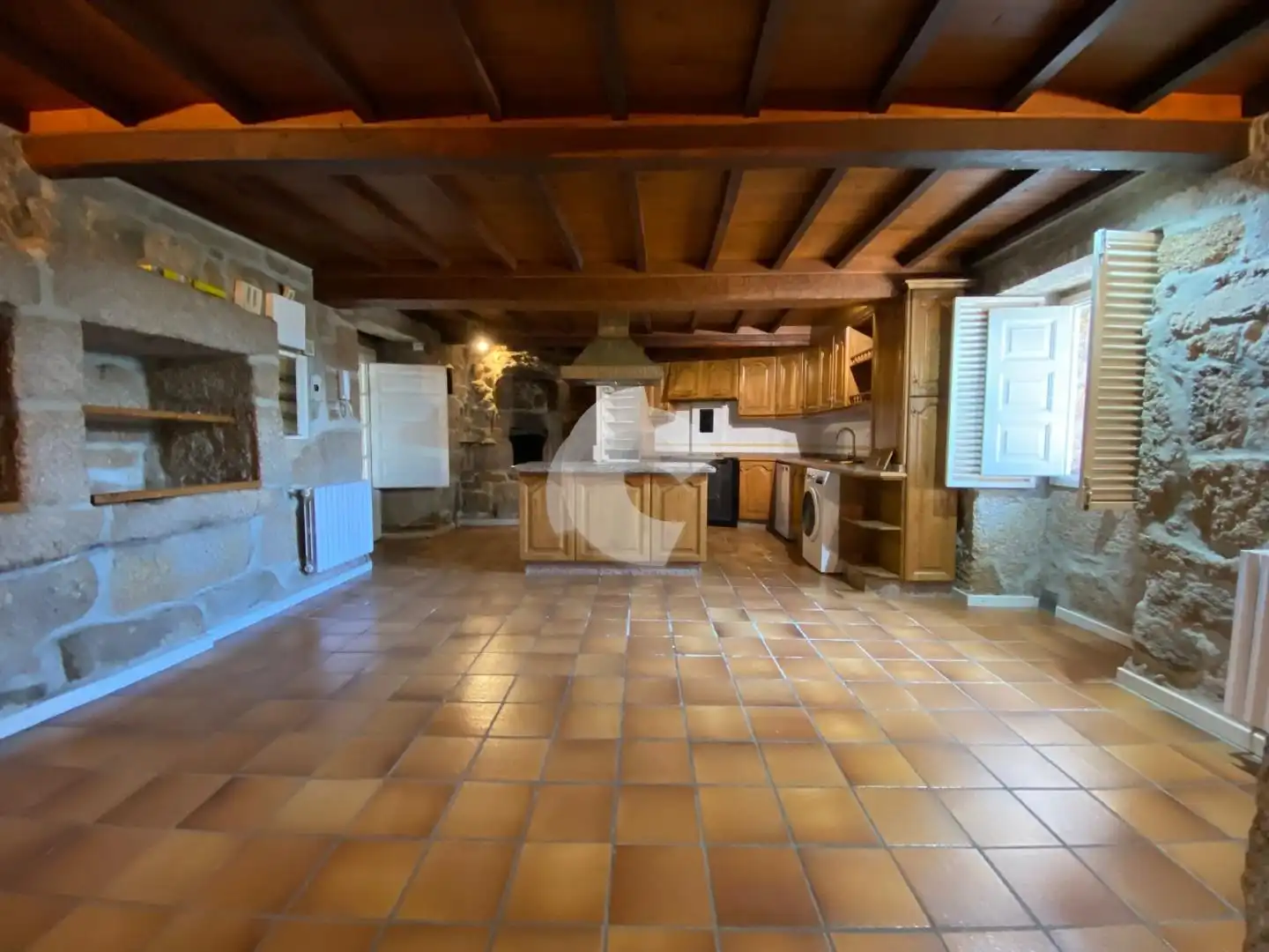 Cuina de Casa o xalet en venda en San Cibrao das Viñas amb Calefacció, Jardí privat i Parquet