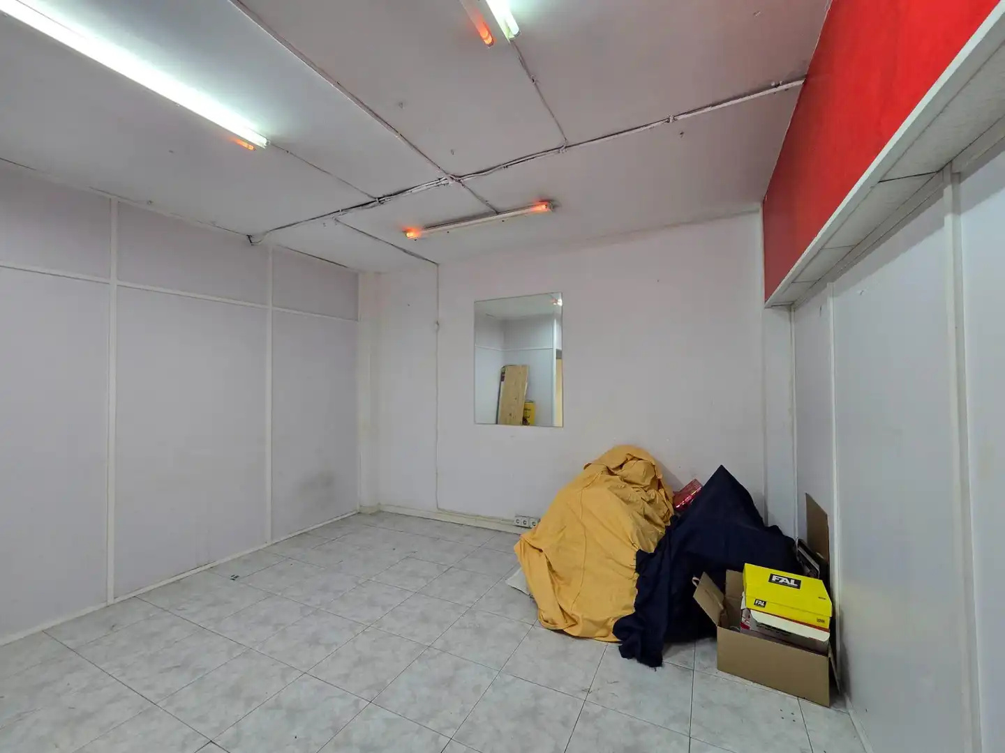 Local comercial en venta en Avenida de Francesc Macià, imagen 12