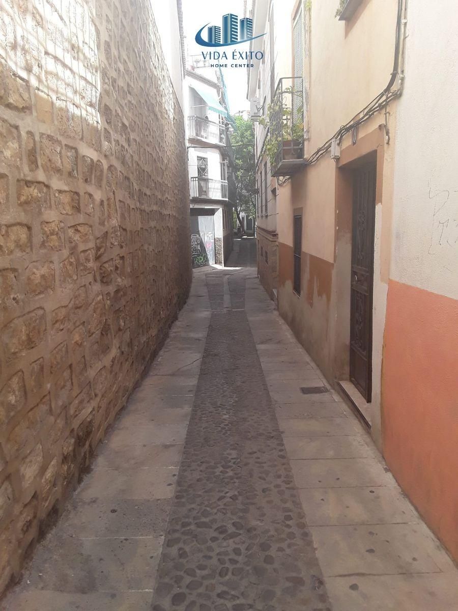 Vista exterior de Casa o chalet en venta en  Jaén Capital con Calefacción y Terraza