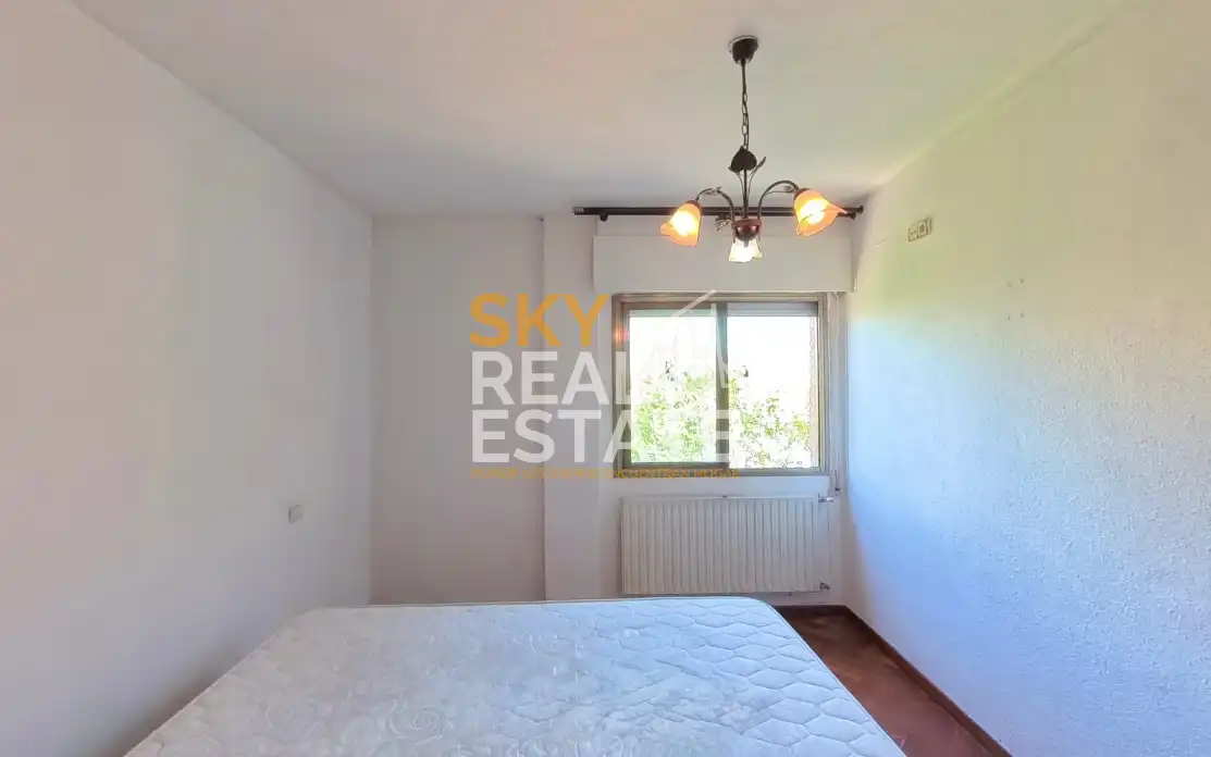 Bedroom of Flat for sale in Fuenlabrada  with Air Conditioner, Furnished and Balcony