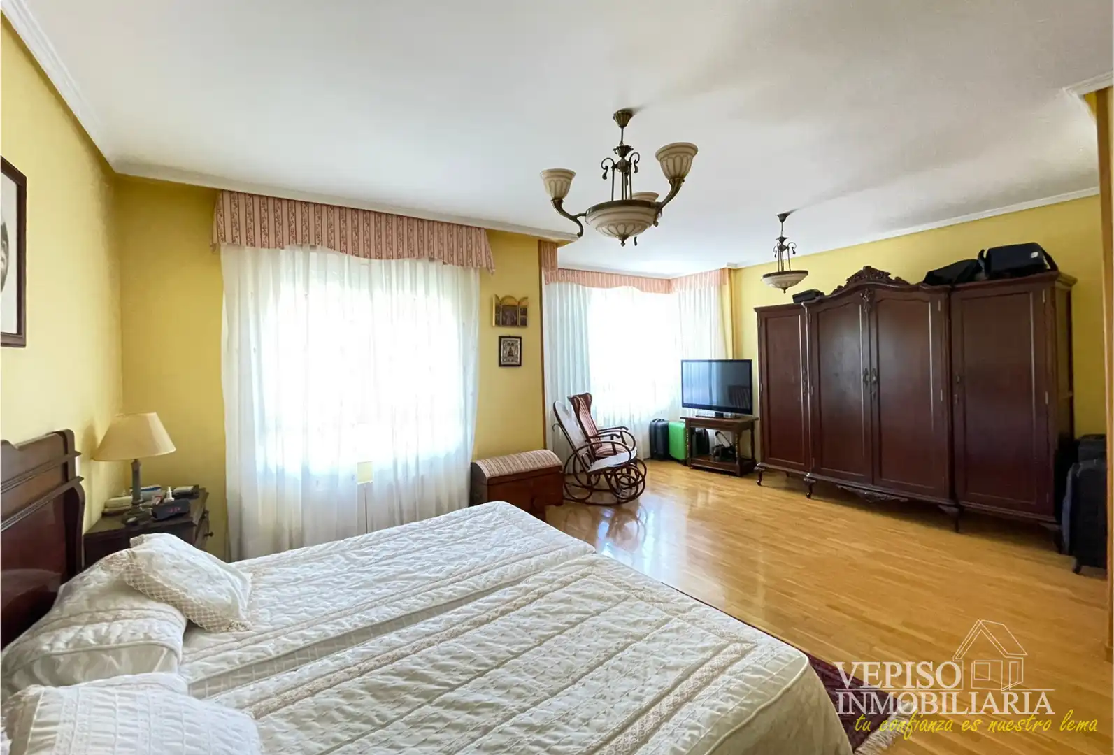 Dormitori de Casa o xalet en venda en Briviesca amb Aire condicionat, Calefacció i Jardí privat
