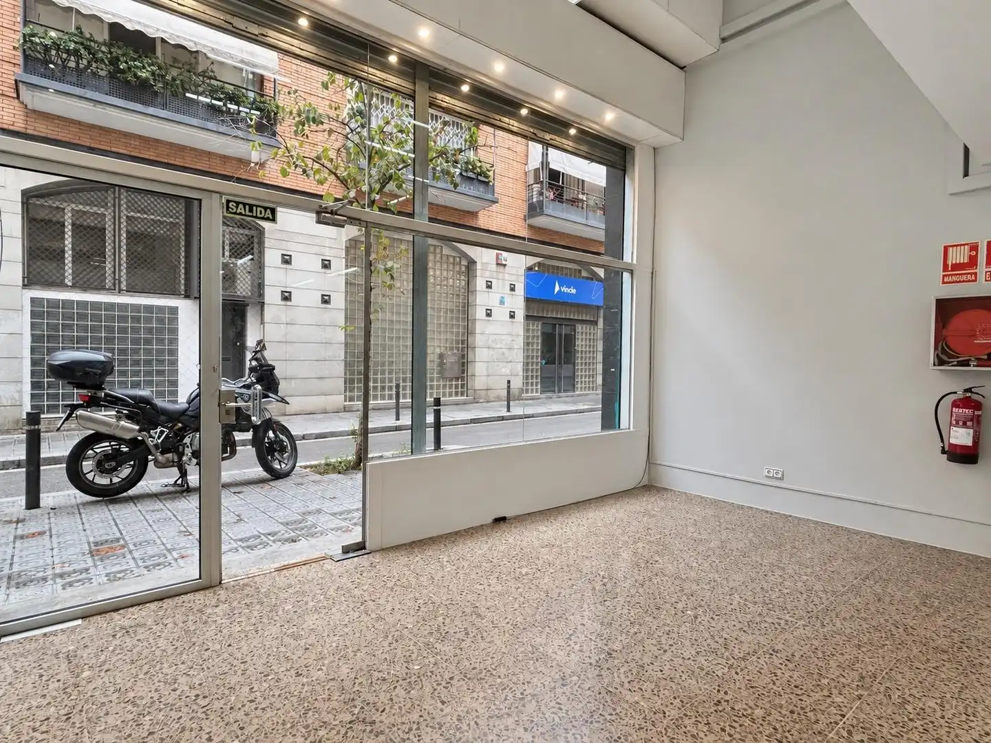 Oficina de alquiler en Les Corts